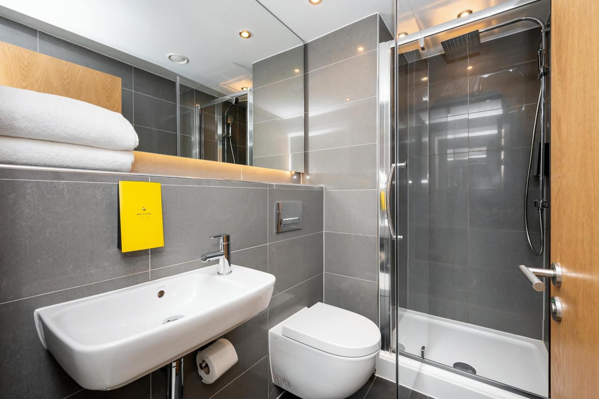 Staycity Waterfront Apart-hotel 4*
