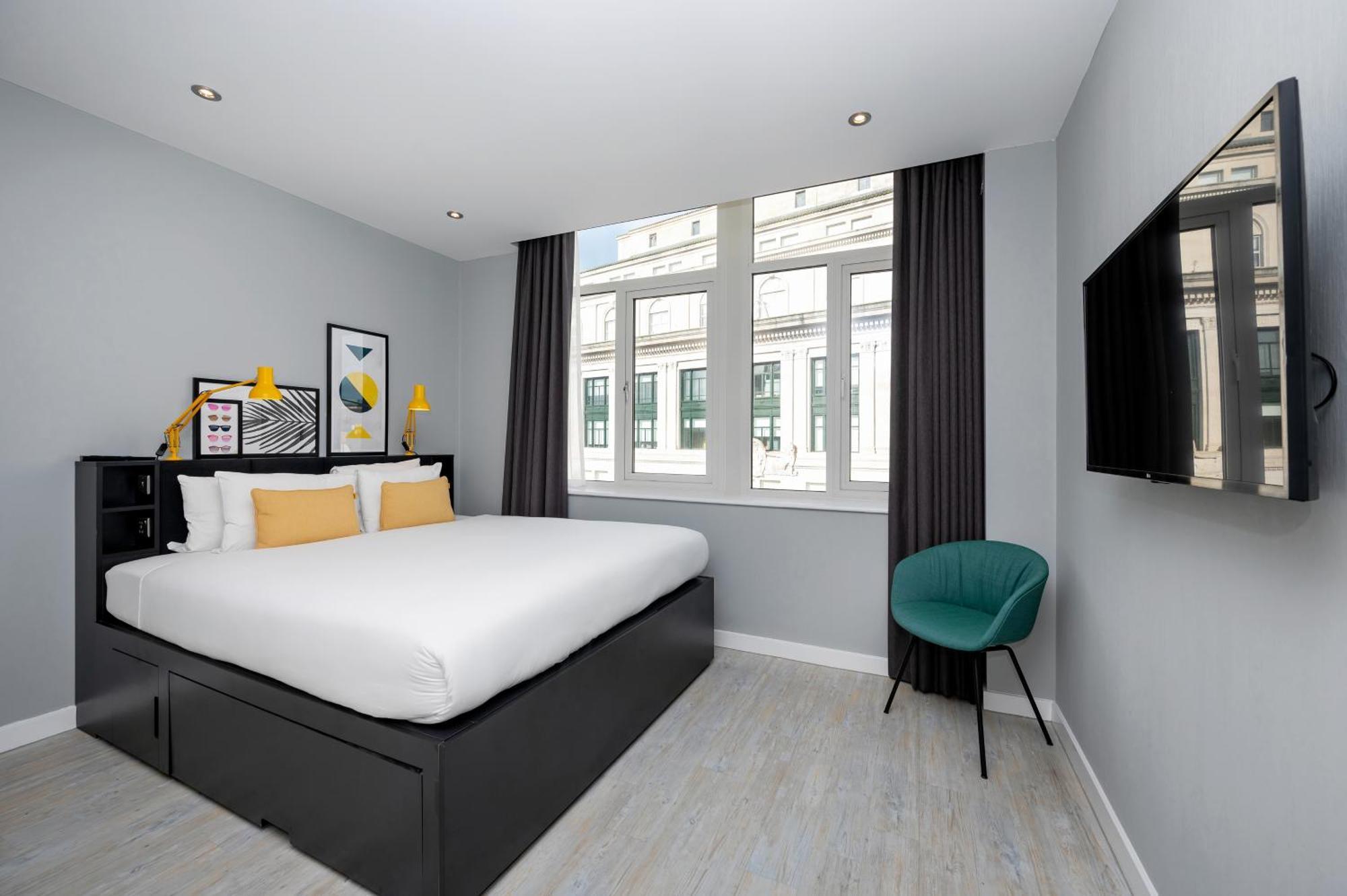 Staycity Waterfront Apart-hotel